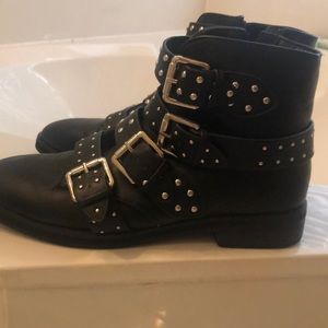 KRUSH buckle leather ankle boots